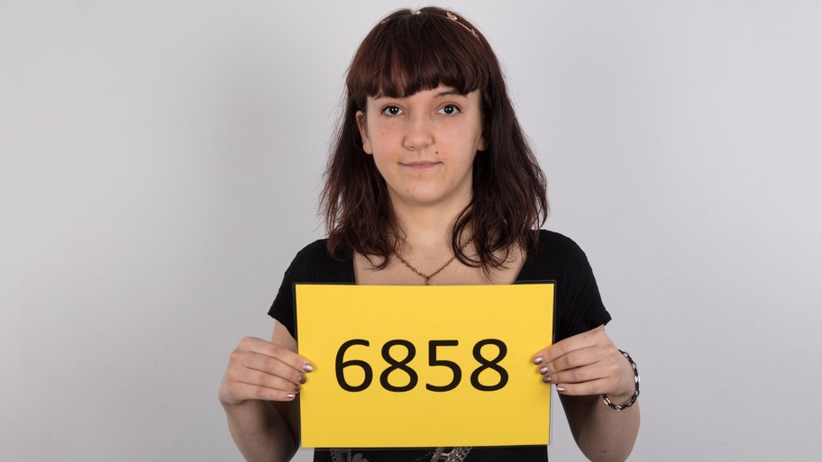 Czech Casting Dominika 6858 - Fashion student fucks a stranger