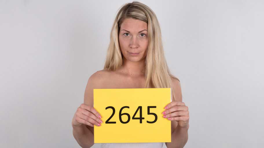 Czech Casting Aneta 2645 - Hot blonde real estate agent fucks rich dude