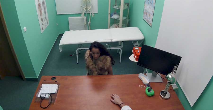 Valentina Sierra – Sexy fur clad patient wants fucking